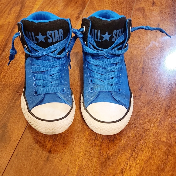 Converse Shoes - Picture 1 of 6